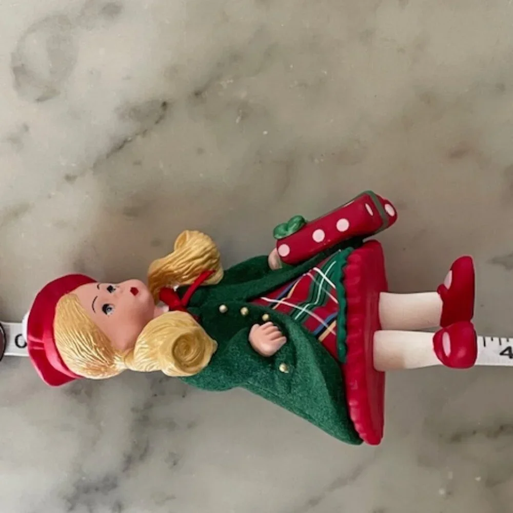 HALLMARK Madame Alexander Yuletide Shopper 2011 Ornament #16 IOB
